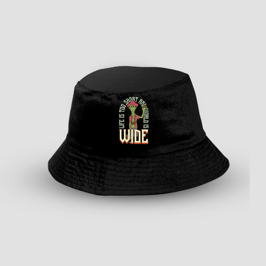 Alien vacation Bucket Hat